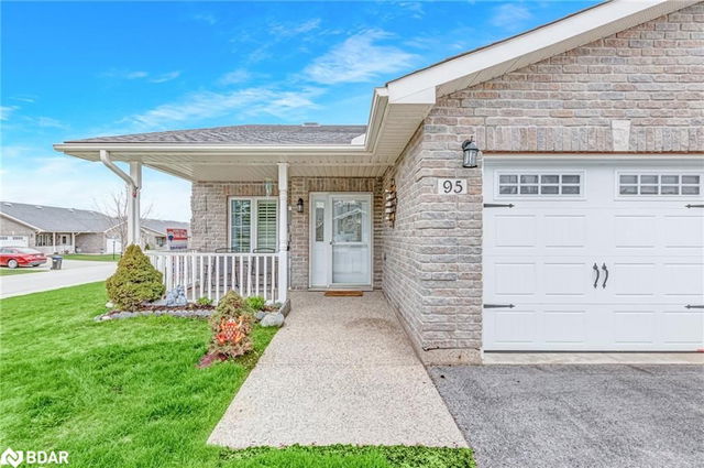 95 Clover Crescent