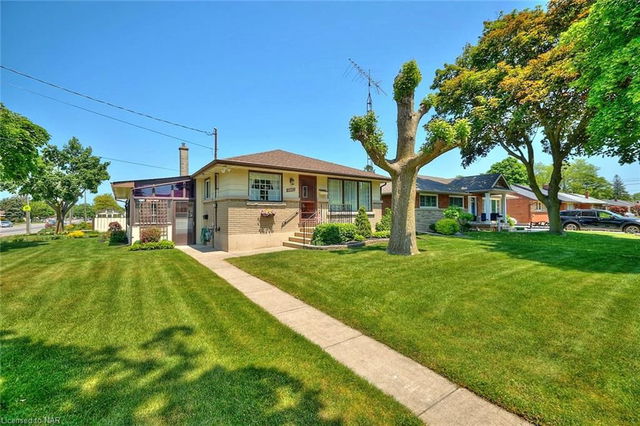 6883 Stamford Green Drive