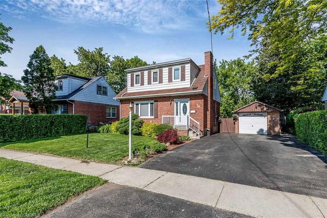 16 Meadowland Drive
