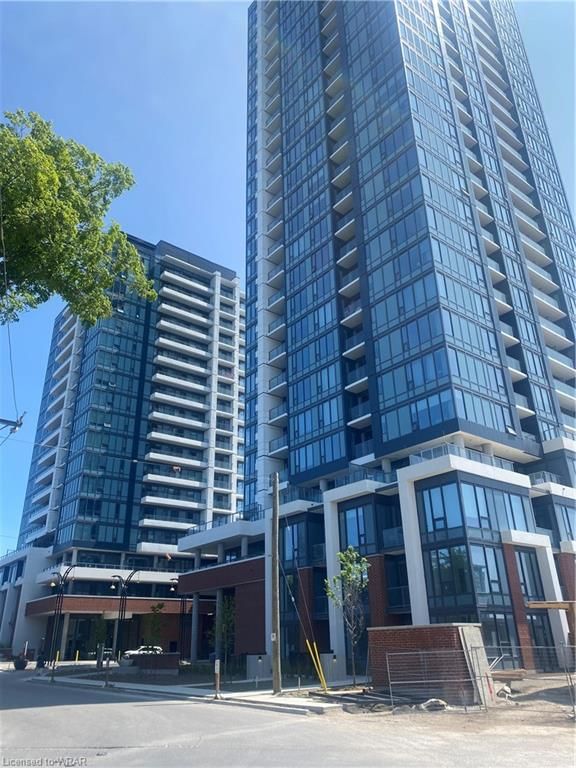 2103 - 15 Wellington Street