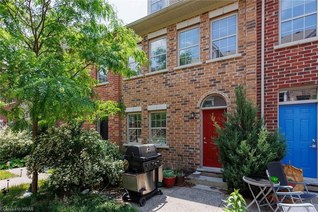 8 Beatrice Lane