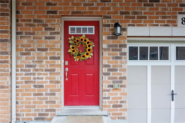 8 Beatrice Lane