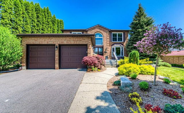 97 Valley Ridge Crescent