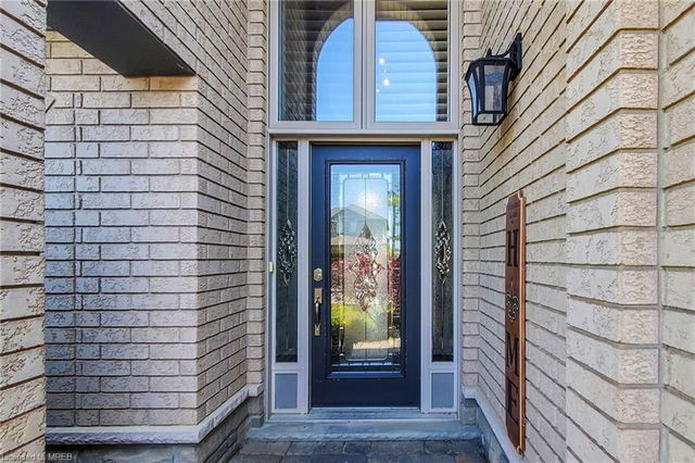 47 Etherington Crescent