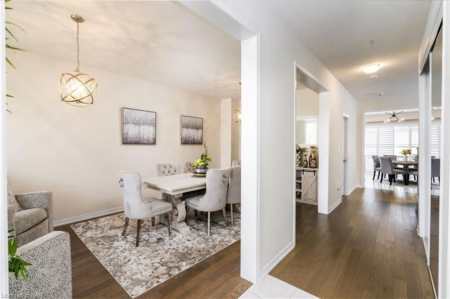 62 Esther Cres Crescent