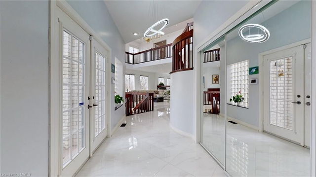 7 Grandview Crescent