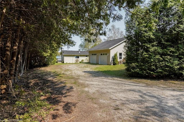 135 Lakeview Road