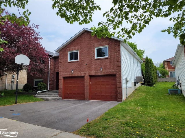 575 Wayne Crescent
