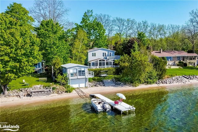 3 Lakeshore Road