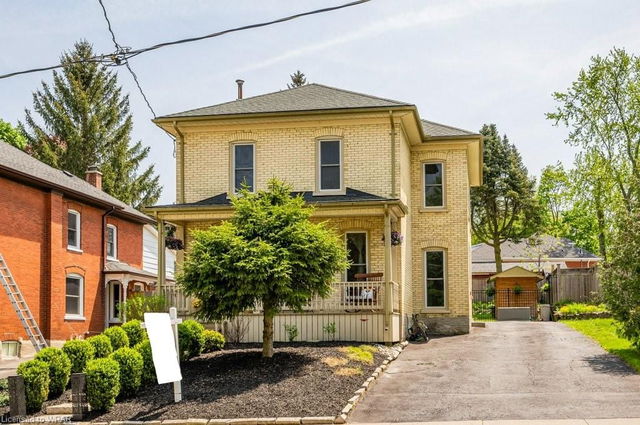 112 Courtney Street