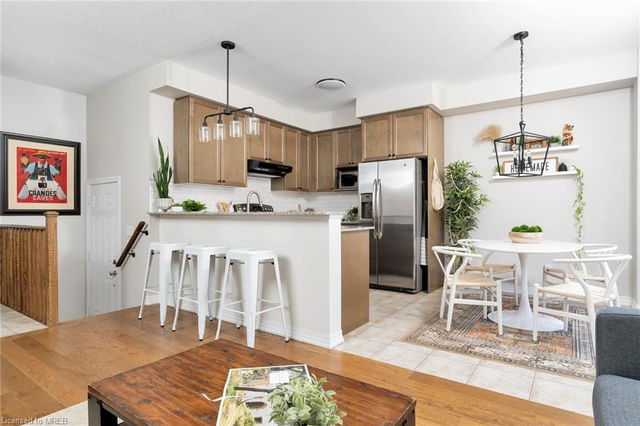 11 Aird Court