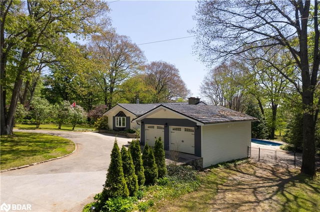 1389 Hendrie Road
