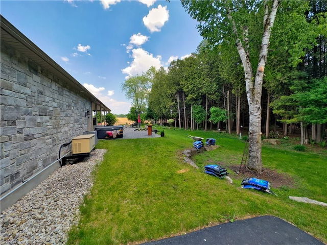 6855 Laird Road