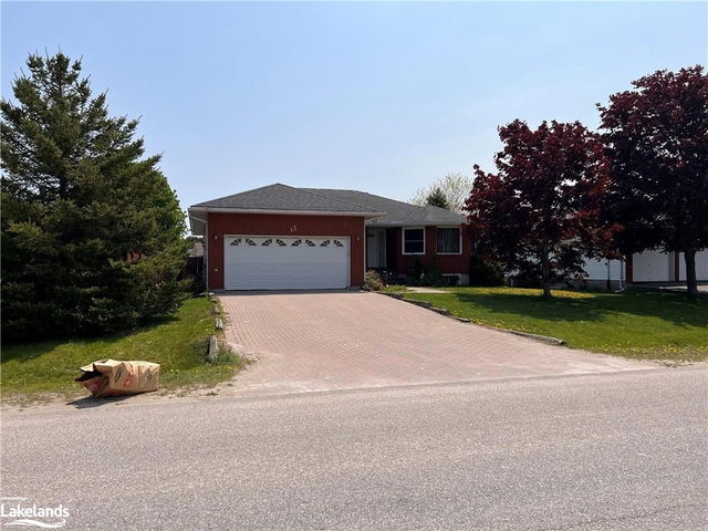 15 Bridle Road