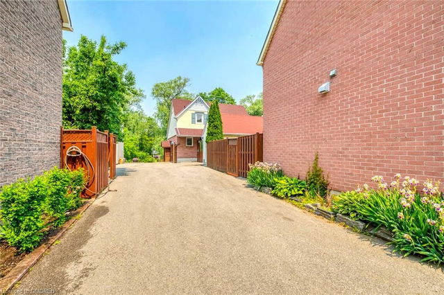 1467 Ithaca Court