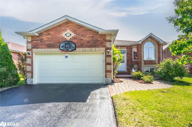 53 Silver Maple Crescent