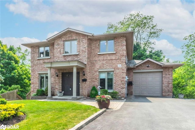 11 White Pine Place