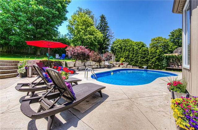 196 Casselholme Crescent
