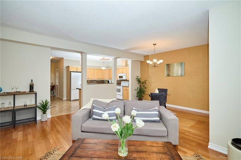 24 - 5595 Drummond Road