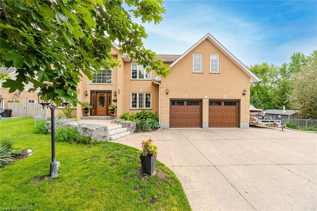 103 Mannheim Crescent