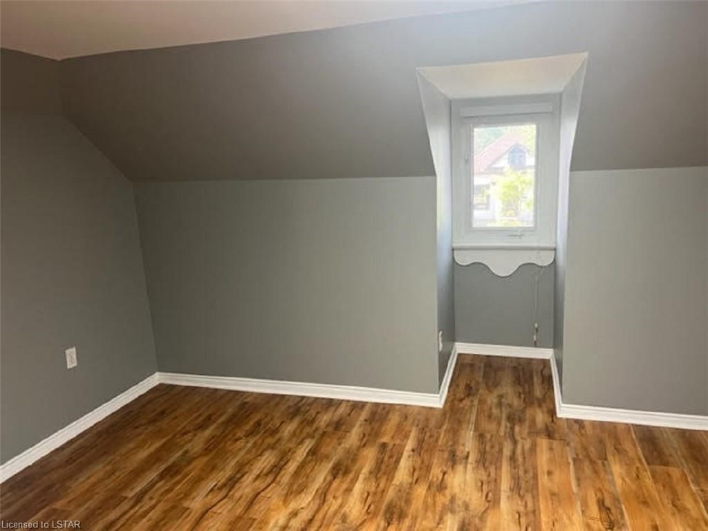Single Family Residence sold at 1191 Albany Street, London, East G, N5W 3L6 - MLS: 40450210