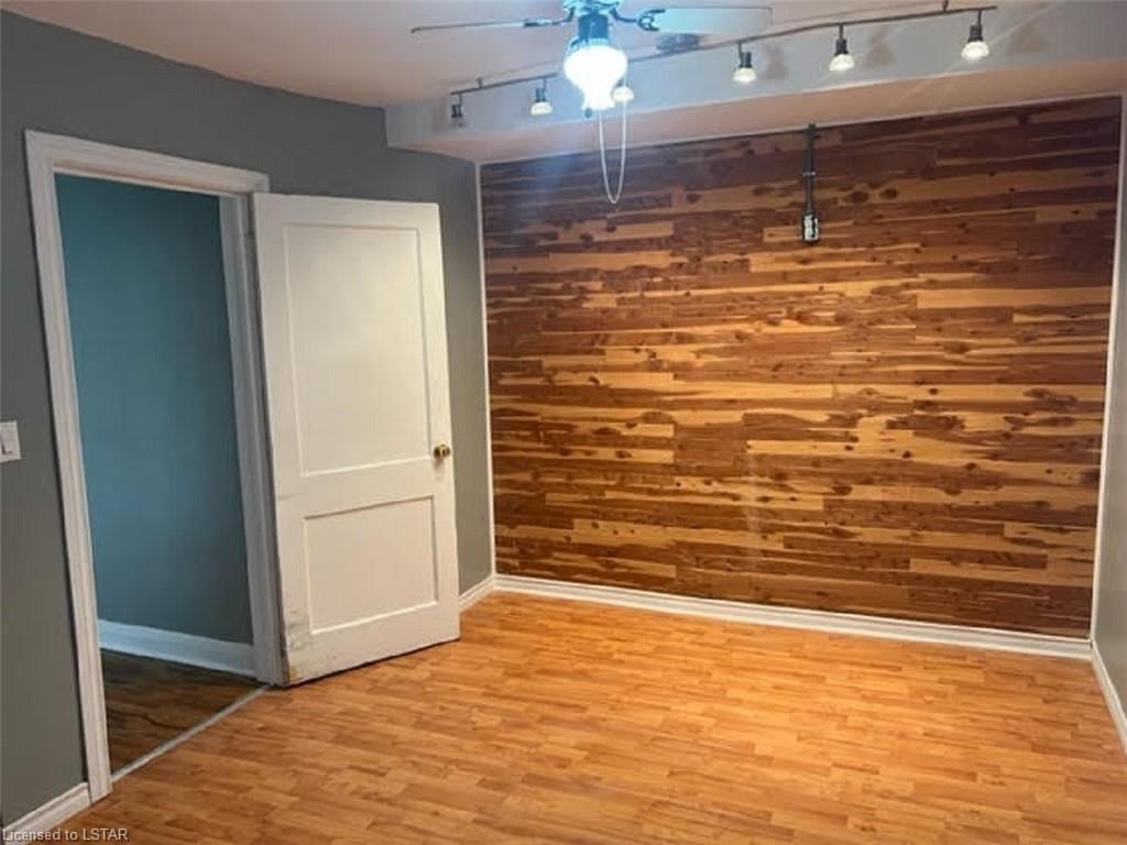 Single Family Residence sold at 1191 Albany Street, London, East G, N5W 3L6 - MLS: 40450210