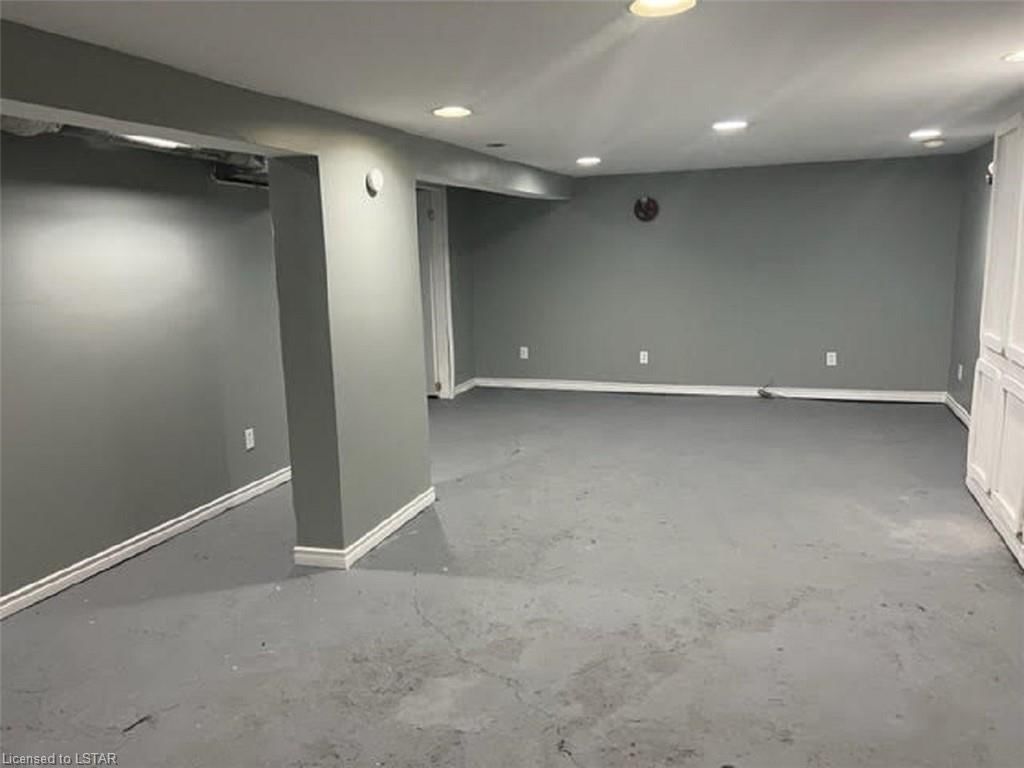 Single Family Residence sold at 1191 Albany Street, London, East G, N5W 3L6 - MLS: 40450210