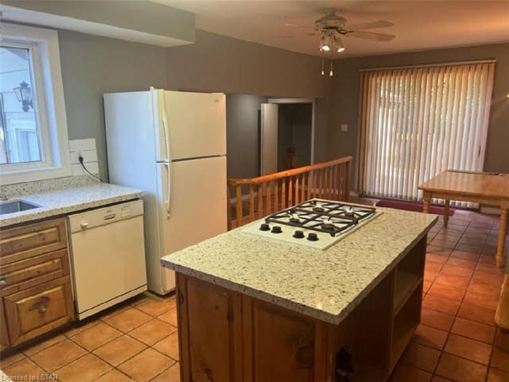 Single Family Residence sold at 1191 Albany Street, London, East G, N5W 3L6 - MLS: 40450210