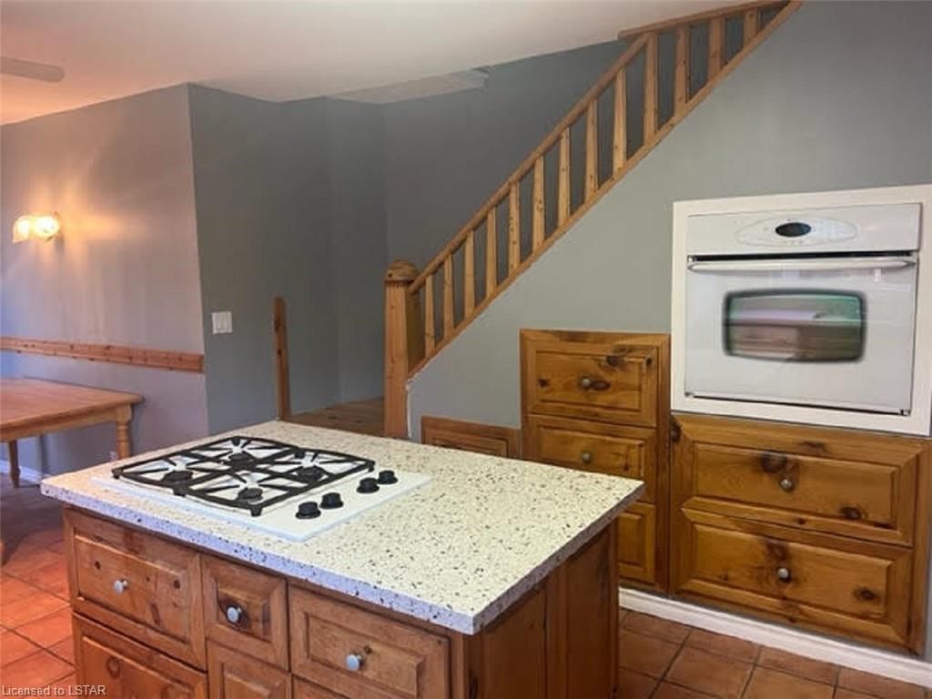 Single Family Residence sold at 1191 Albany Street, London, East G, N5W 3L6 - MLS: 40450210
