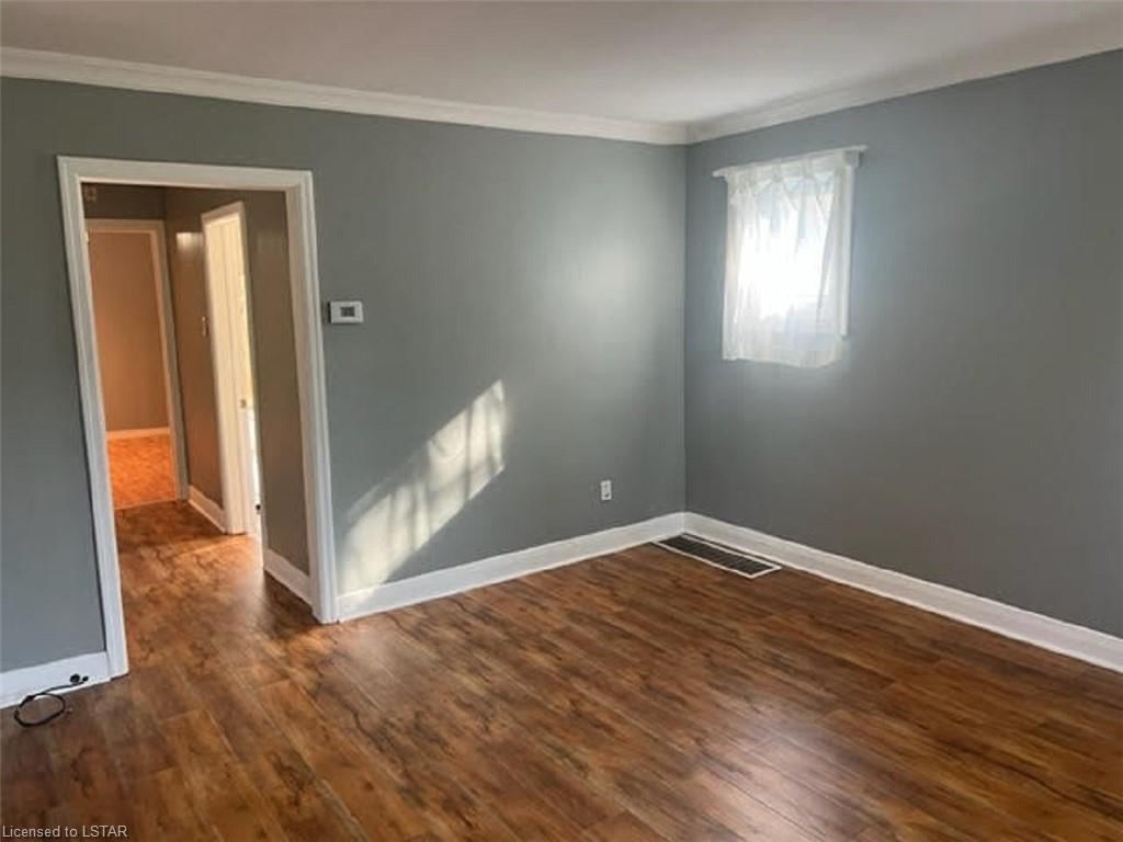 Single Family Residence sold at 1191 Albany Street, London, East G, N5W 3L6 - MLS: 40450210
