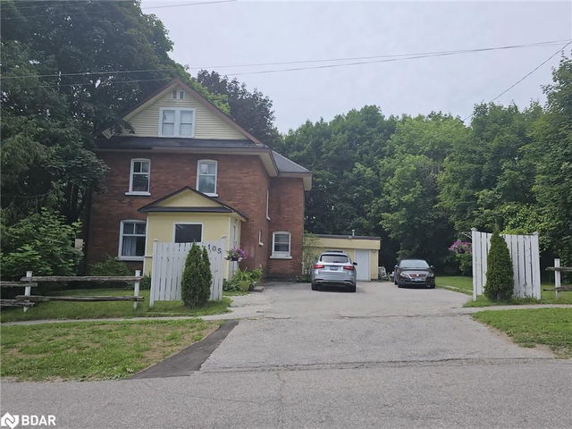 105 Douglas Street