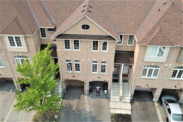 3303 Redpath Circle