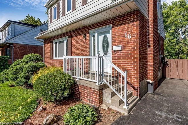 16 Meadowland Drive