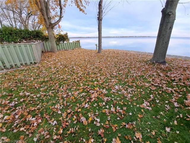 156 Holmes Point Road