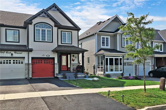 740 Cook Crescent Crescent