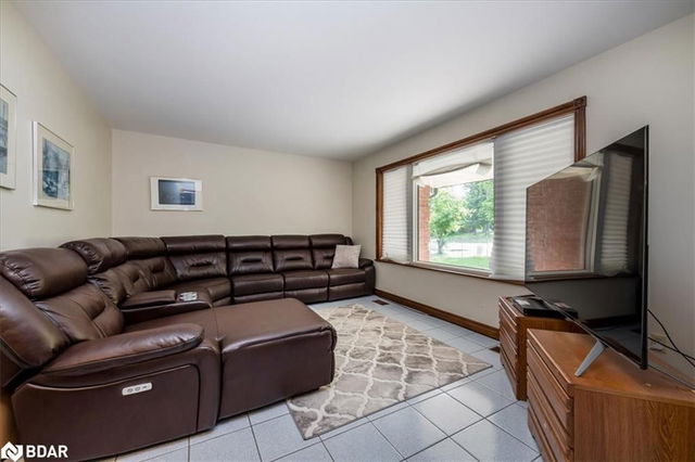 38 Nicole Blvd Boulevard