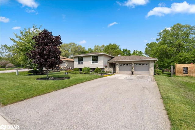 233 Walnut Crescent