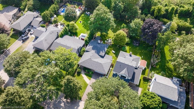 2395 Hereford Crescent