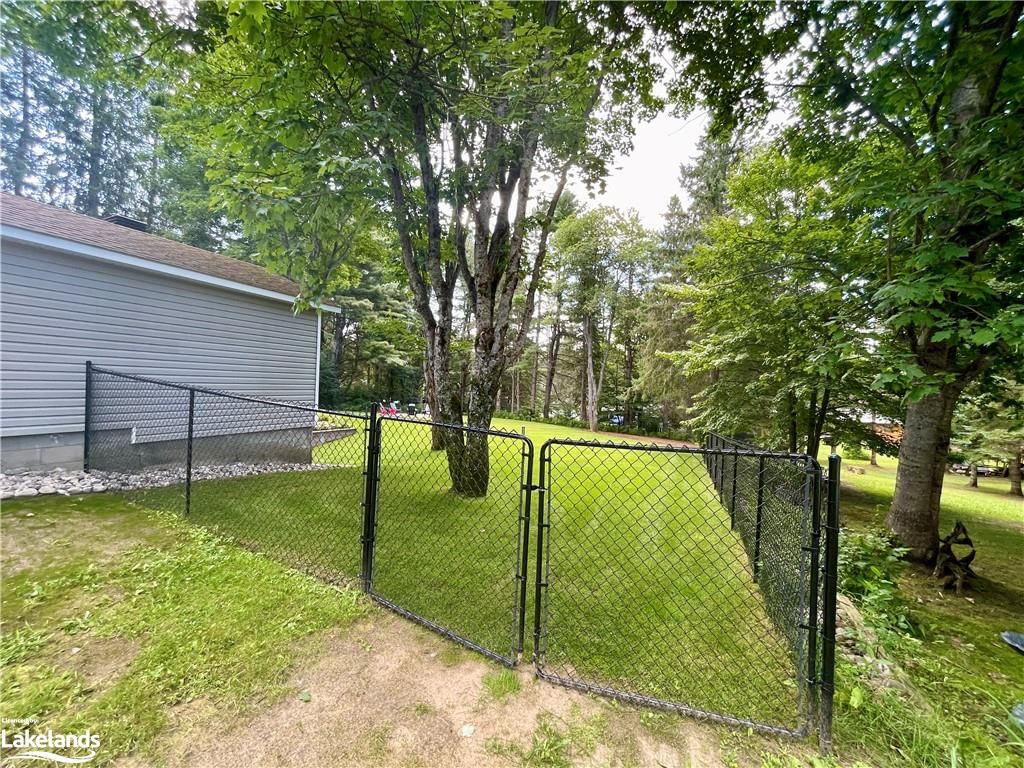 Single Family Residence sold at 81 Spruce Drive, Port Sydney, ON, P0B 1L0 - Stephenson - MLS: 40463577