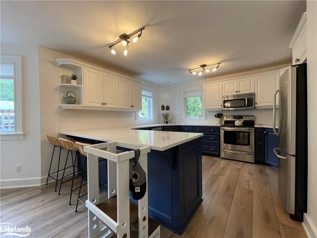 Single Family Residence sold at 81 Spruce Drive, Port Sydney, ON, P0B 1L0 - Stephenson - MLS: 40463577