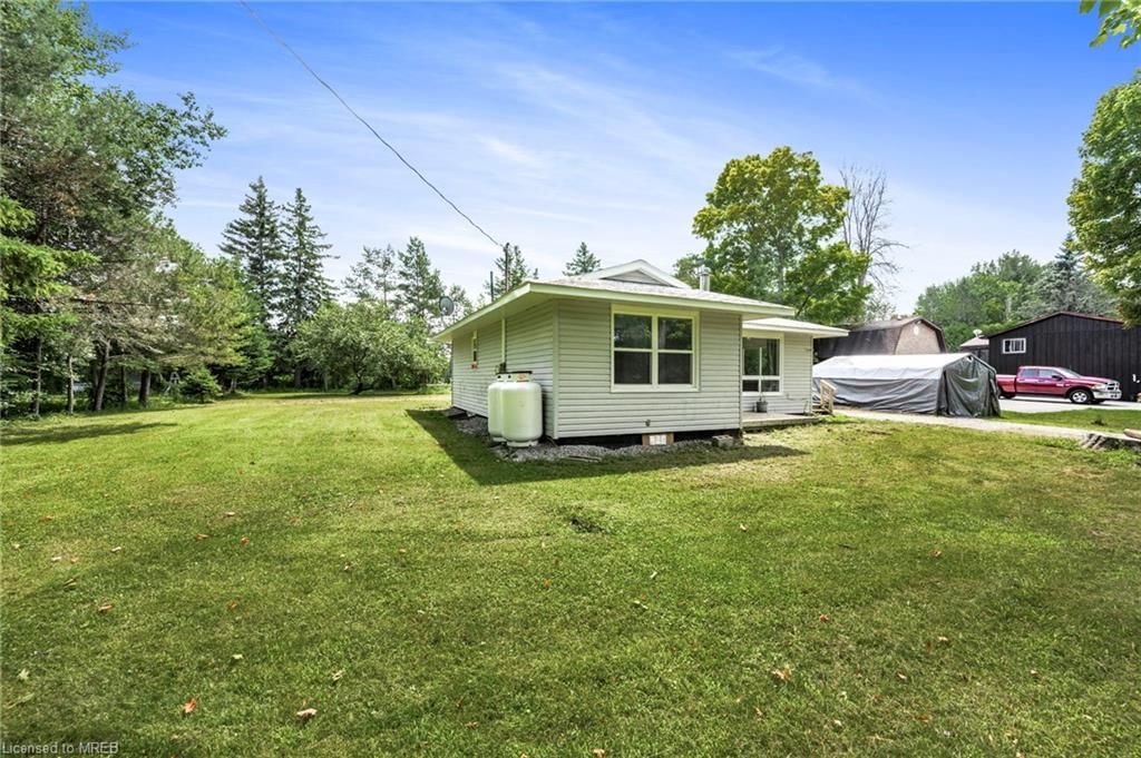 Single Family Residence sold at 44 Ball Avenue, Beaverton, ON, L0K 1A0 - Brock - MLS: 40463591