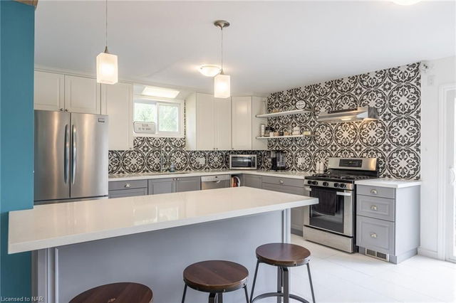 3921 Victoria Road