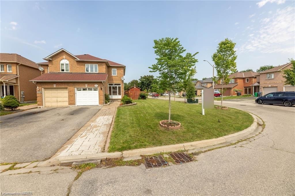 Single Family Residence sold at 3621 Indigo Crescent, Mississauga, Lisgar, L59 7J2 - MLS: 40465536