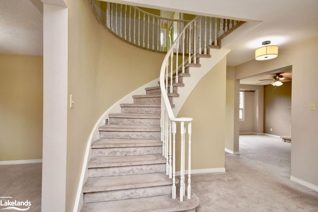 Single Family Residence sold at 41 Laurentian Lane, Orillia, West Ward, L3V 7N8 - MLS: 40465687
