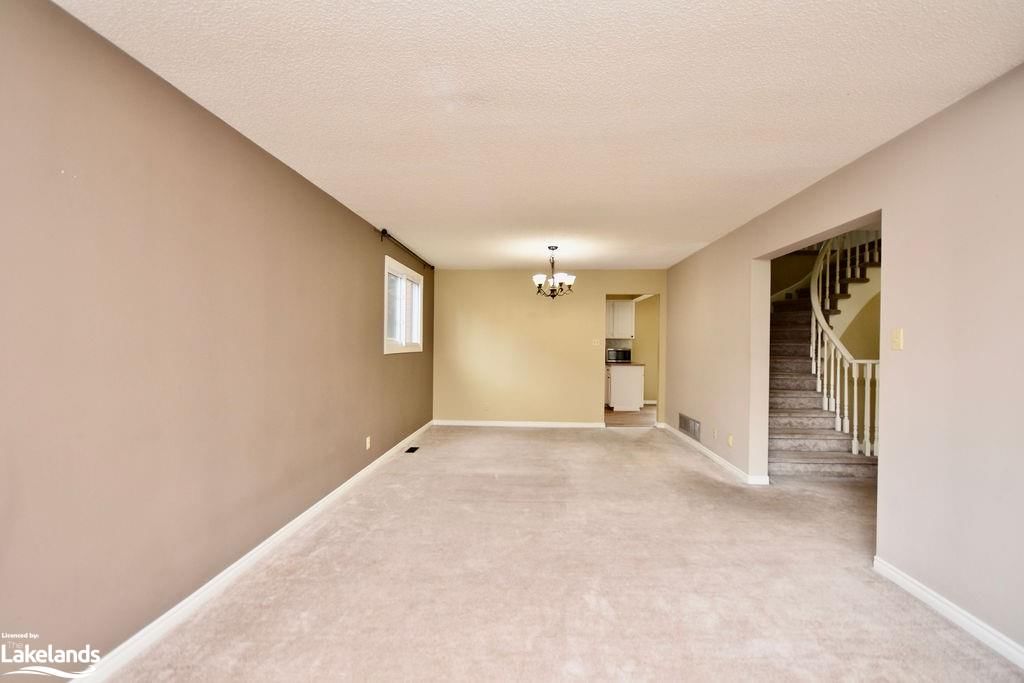 Single Family Residence sold at 41 Laurentian Lane, Orillia, West Ward, L3V 7N8 - MLS: 40465687