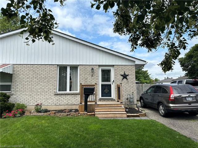 2 Debby Crescent