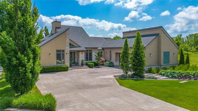 5 Melrose Drive