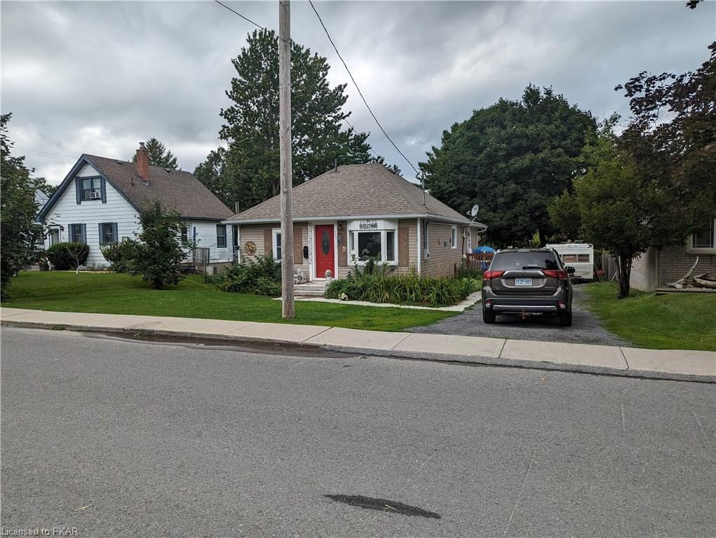 Single Family Residence sold at 205 Thomas Street, Greater Napanee, ON, K7R 2H6 - Greater Napanee - MLS: 40467212