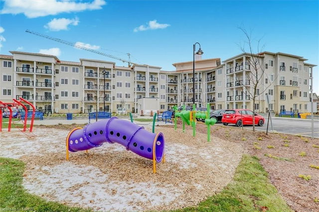 418 - 50 Lakebreeze Drive