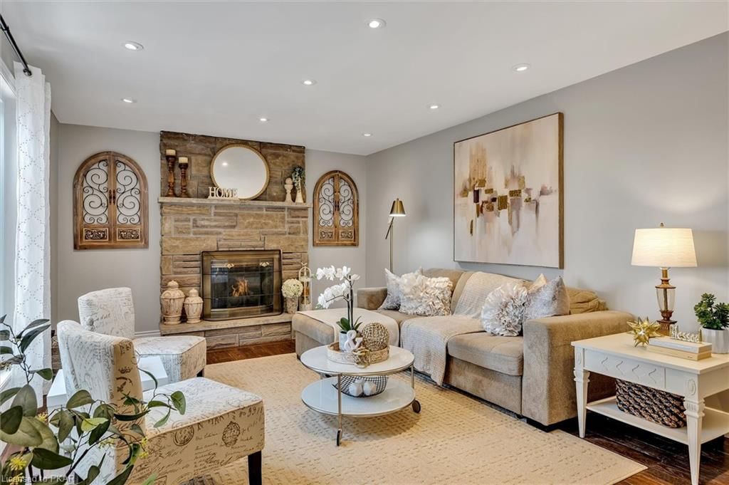Single Family Residence sold at 994 Golfview Road, Peterborough, ON, K9J 7W4 - Central - MLS: 40468226